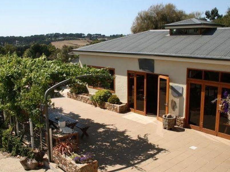 Morning Sun Vineyard Mornington Exterior photo